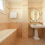 Swiss Nassa Garni אכסניה *