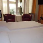 Lodge Swiss Nassa Garni Lugano