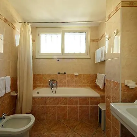 Swiss Nassa Garni Lodge