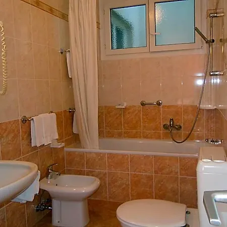 Lodge Swiss Nassa Garni *