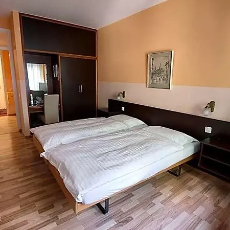 Swiss Nassa Garni Lodge *