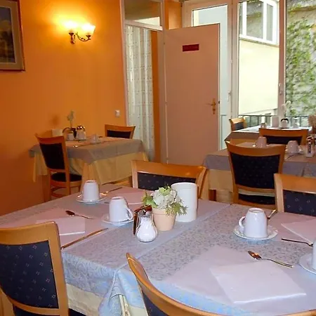Swiss Nassa Garni Lodge *