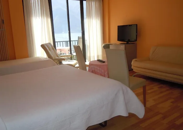 Swiss Nassa Garni Lodge