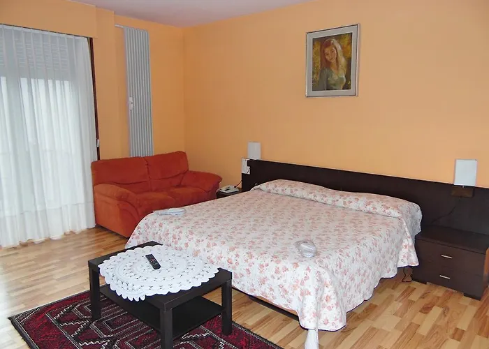 Lodge Swiss Nassa Garni *