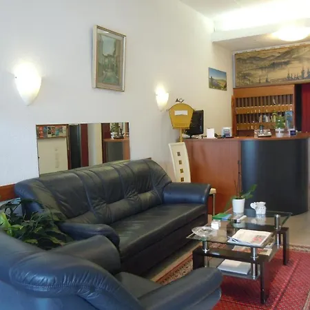 Lodge Nassa Garni *