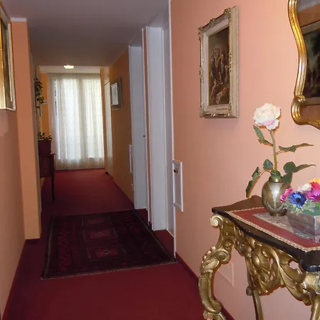 Lodge Nassa Garni Lugano