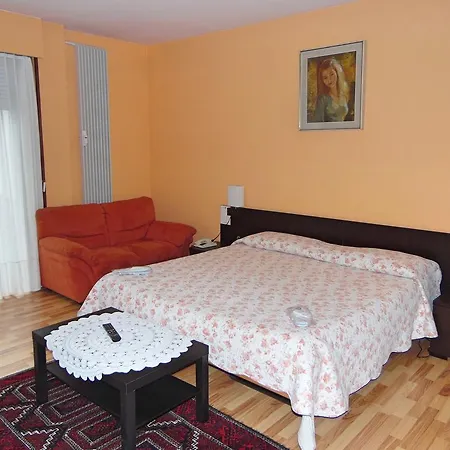 Lodge Nassa Garni *